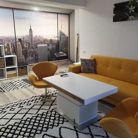 Carolina Sweet Apartament Oradea Exteriör bild