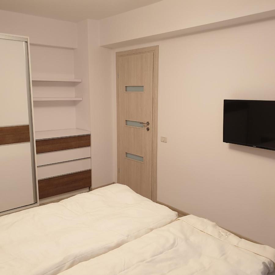 Carolina Sweet Apartament Oradea Exteriör bild