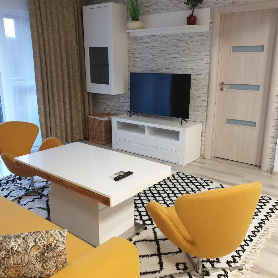 Carolina Sweet Apartament Oradea Exteriör bild